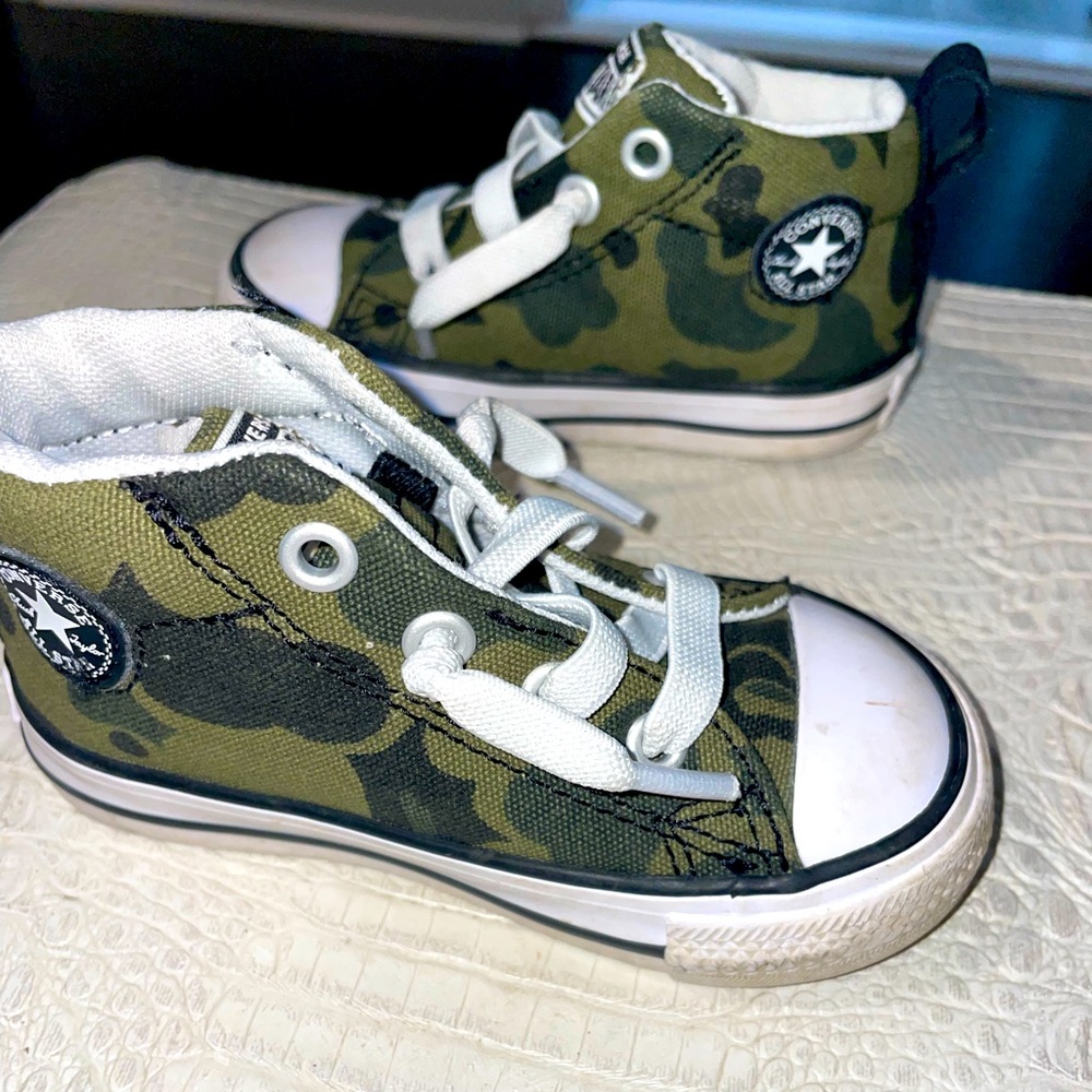 Converse size 5 infant
